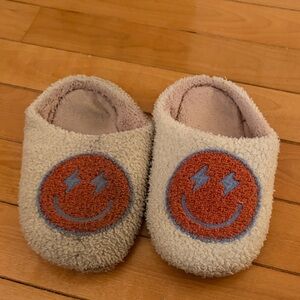 SHEIN Beige and Orange Smiley Face Slippers